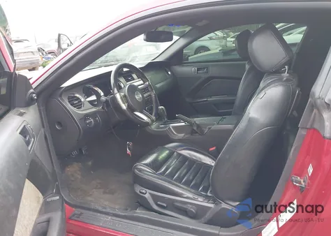 2013 Ford Mustang V6 z USA, uszkodzony, nr VIN 1ZVBP8AM4D5228738